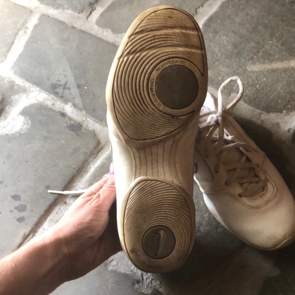 Sneakers - Picture 3 of 3